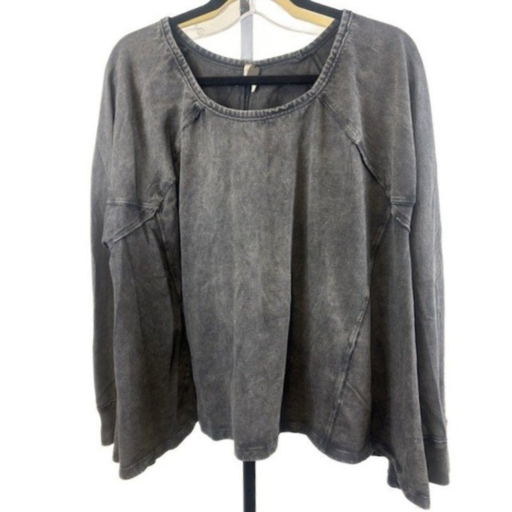 We The Free People Women's Size Large Gray Distressed Oversized Top